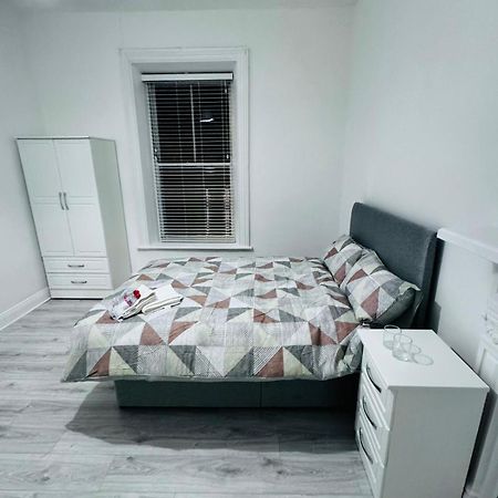 Naas Town - Budget Double Bedrooms المظهر الخارجي الصورة