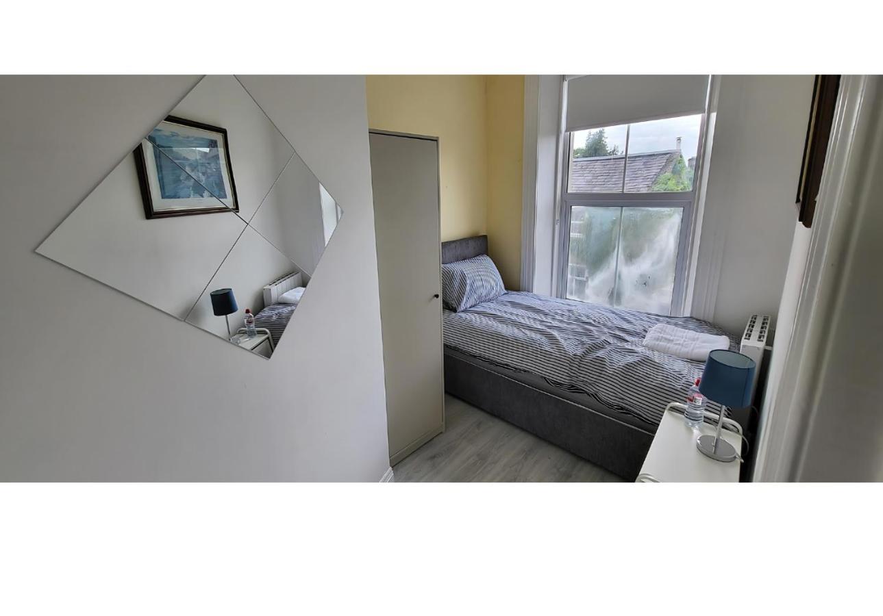 Naas Town - Budget Double Bedrooms المظهر الخارجي الصورة