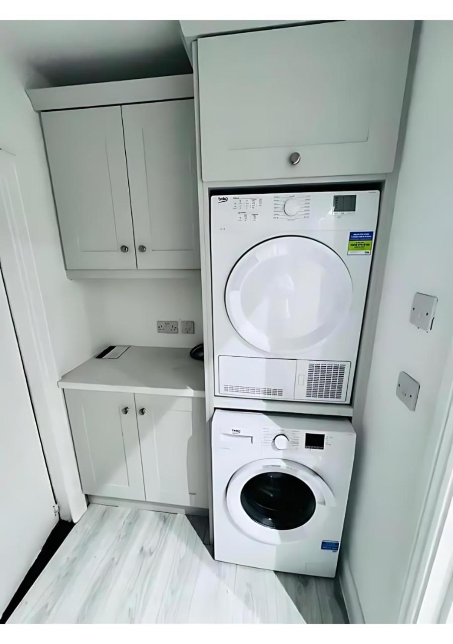 Naas Town - Budget Double Bedrooms المظهر الخارجي الصورة