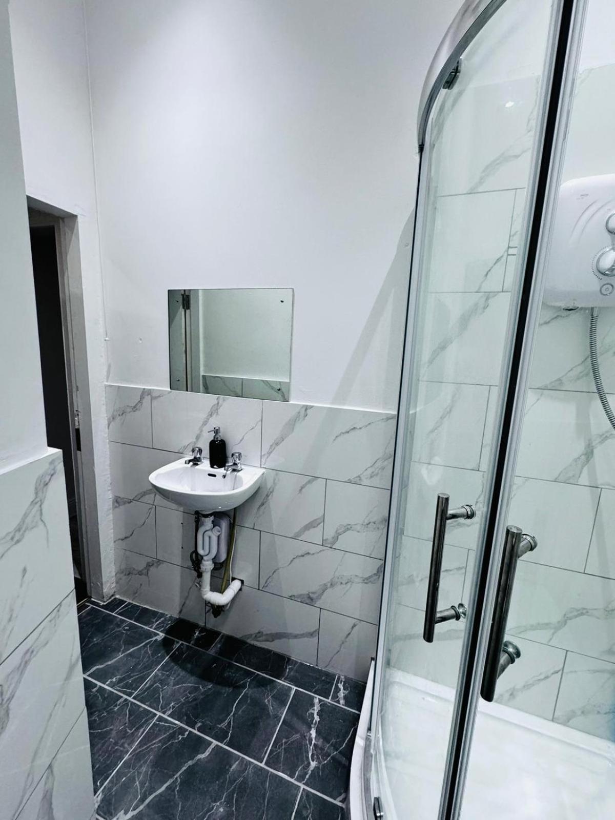 Naas Town - Budget Double Bedrooms المظهر الخارجي الصورة